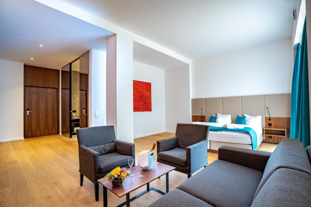 Hotel An Der Therme Бад Зулца Екстериор снимка