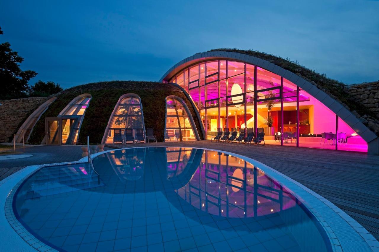 Hotel An Der Therme Бад Зулца Екстериор снимка