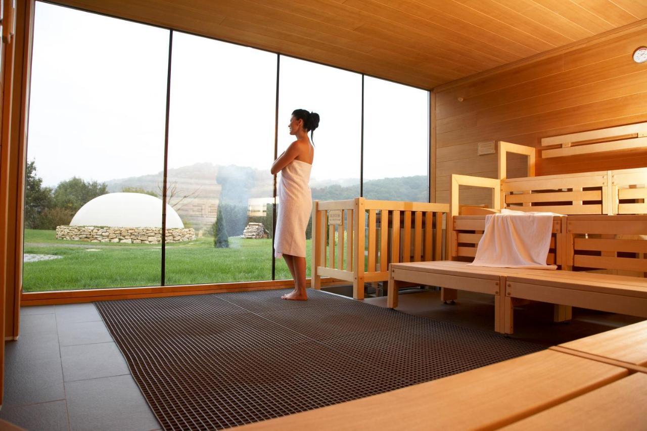 Hotel An Der Therme Бад Зулца Екстериор снимка