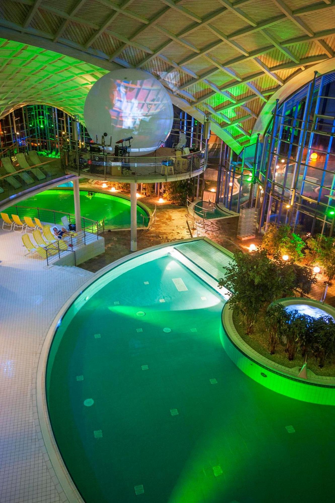 Hotel An Der Therme Бад Зулца Екстериор снимка
