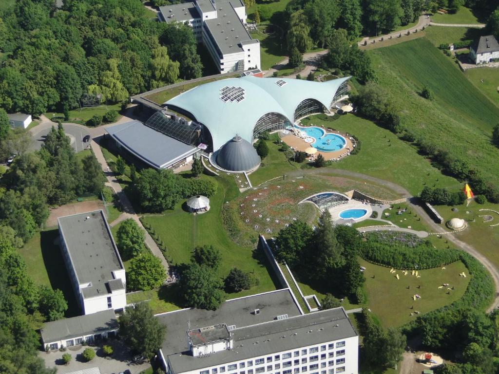 Hotel An Der Therme Бад Зулца Екстериор снимка