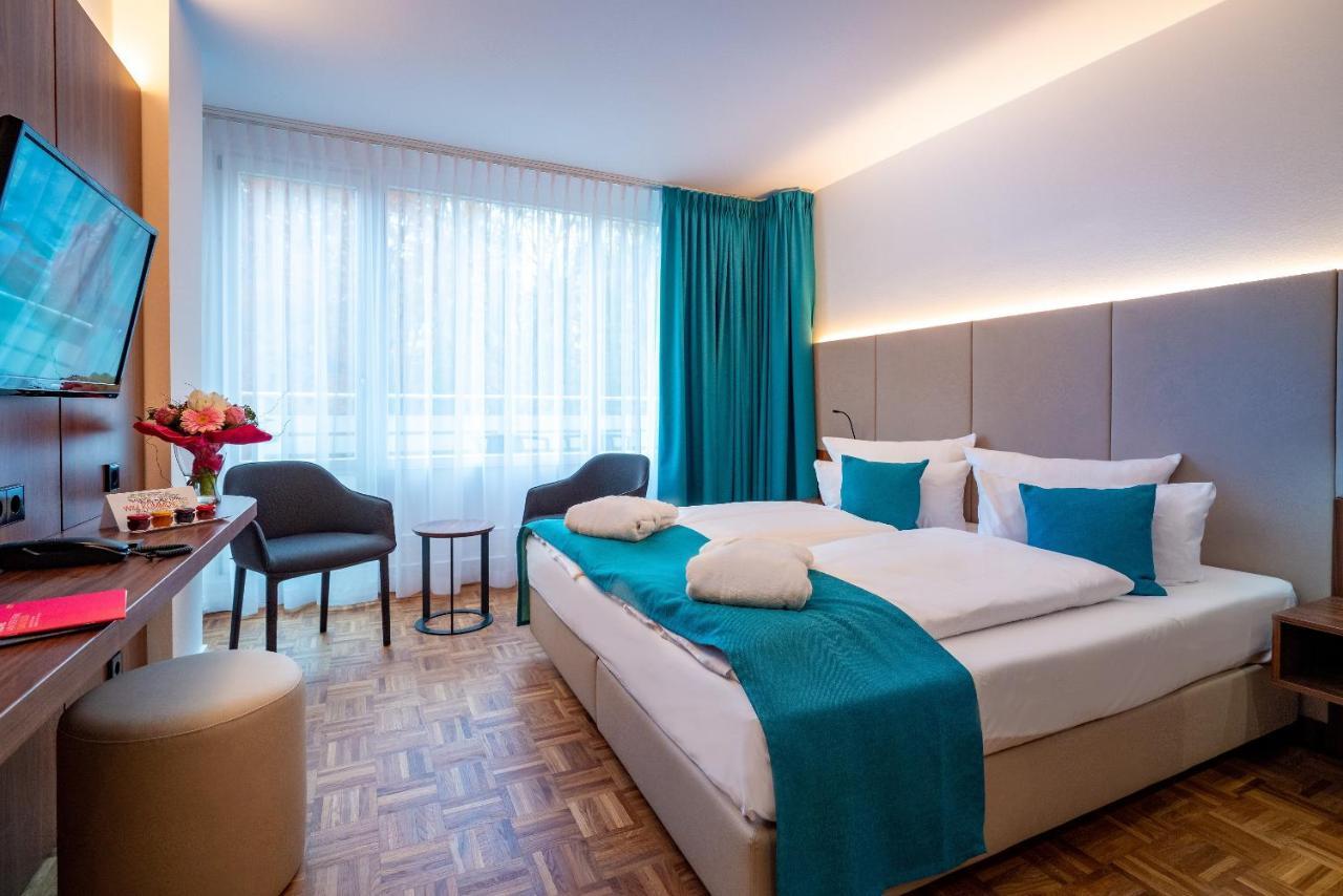Hotel An Der Therme Бад Зулца Екстериор снимка
