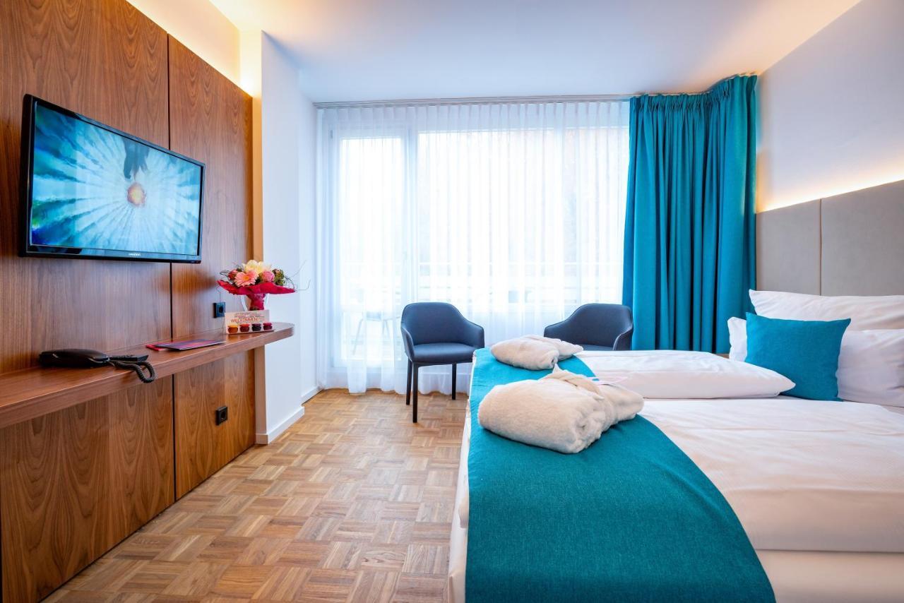 Hotel An Der Therme Бад Зулца Екстериор снимка