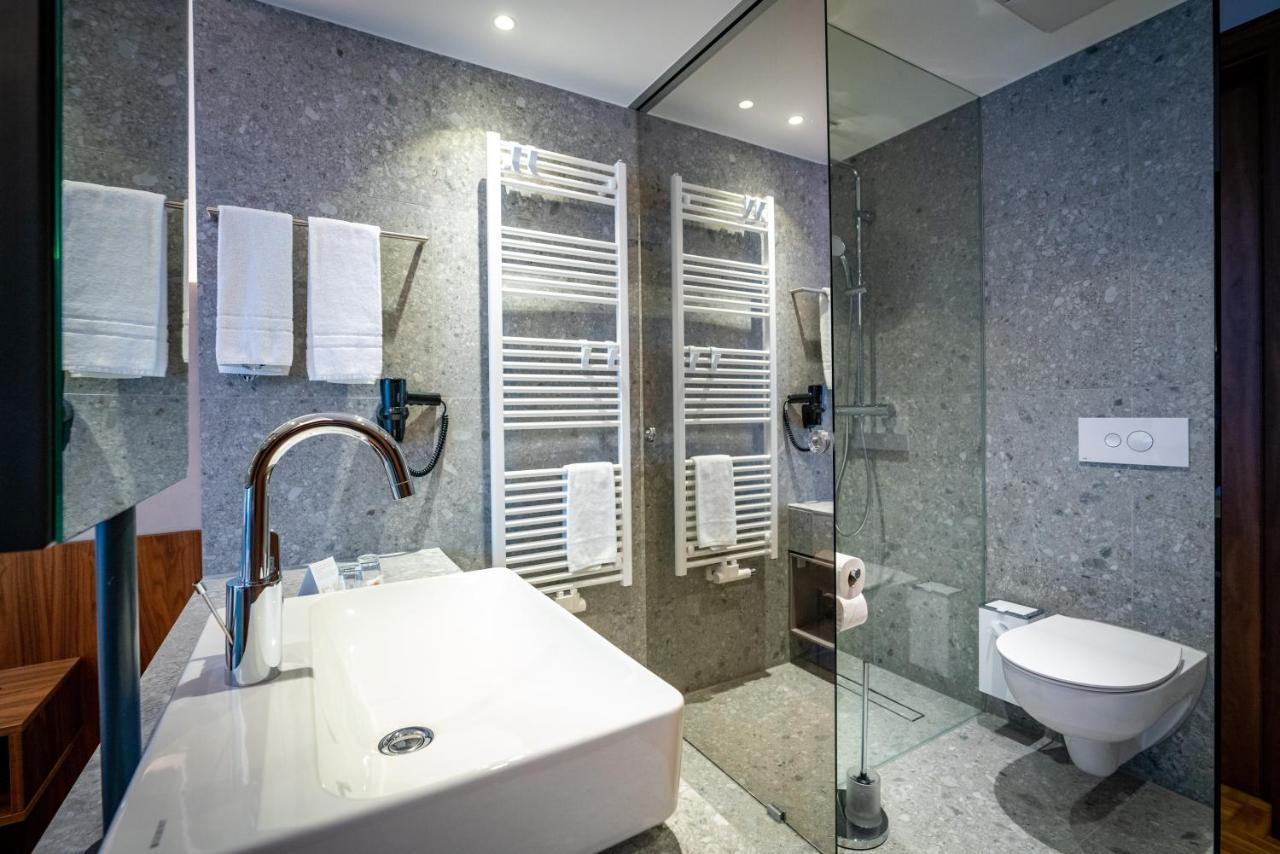 Hotel An Der Therme Бад Зулца Екстериор снимка
